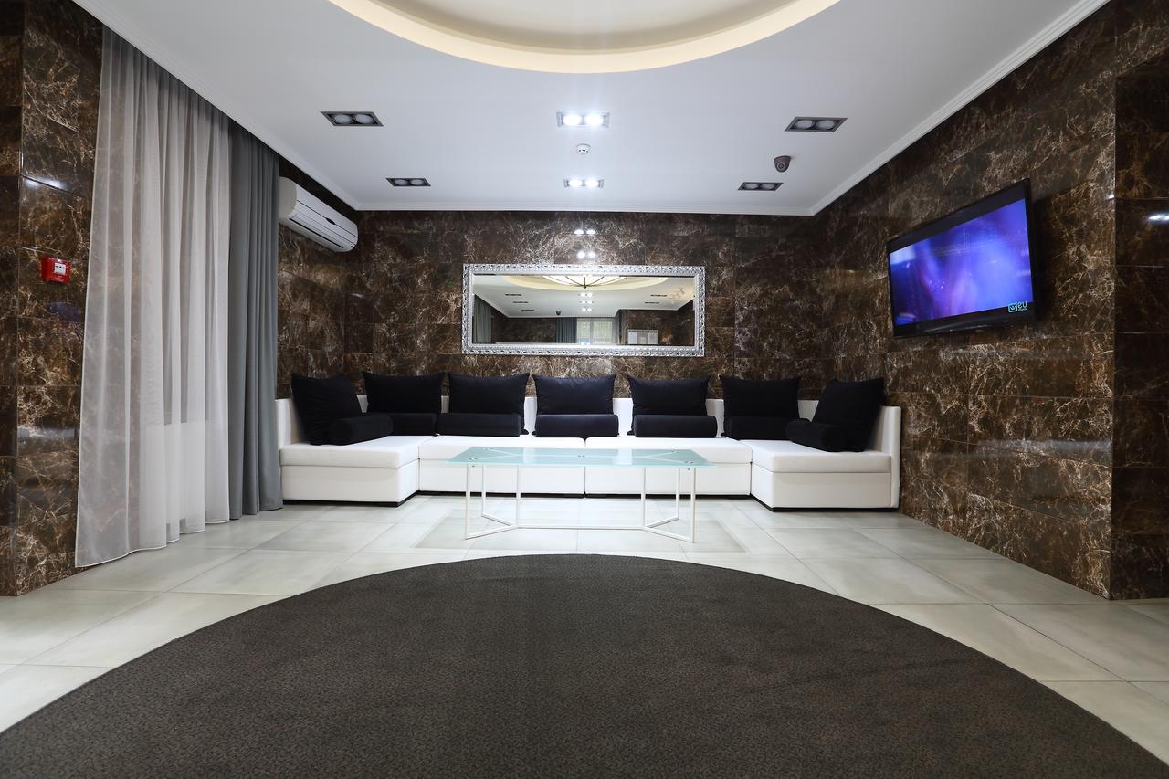 Oberig Hotel Kyiv Exterior photo