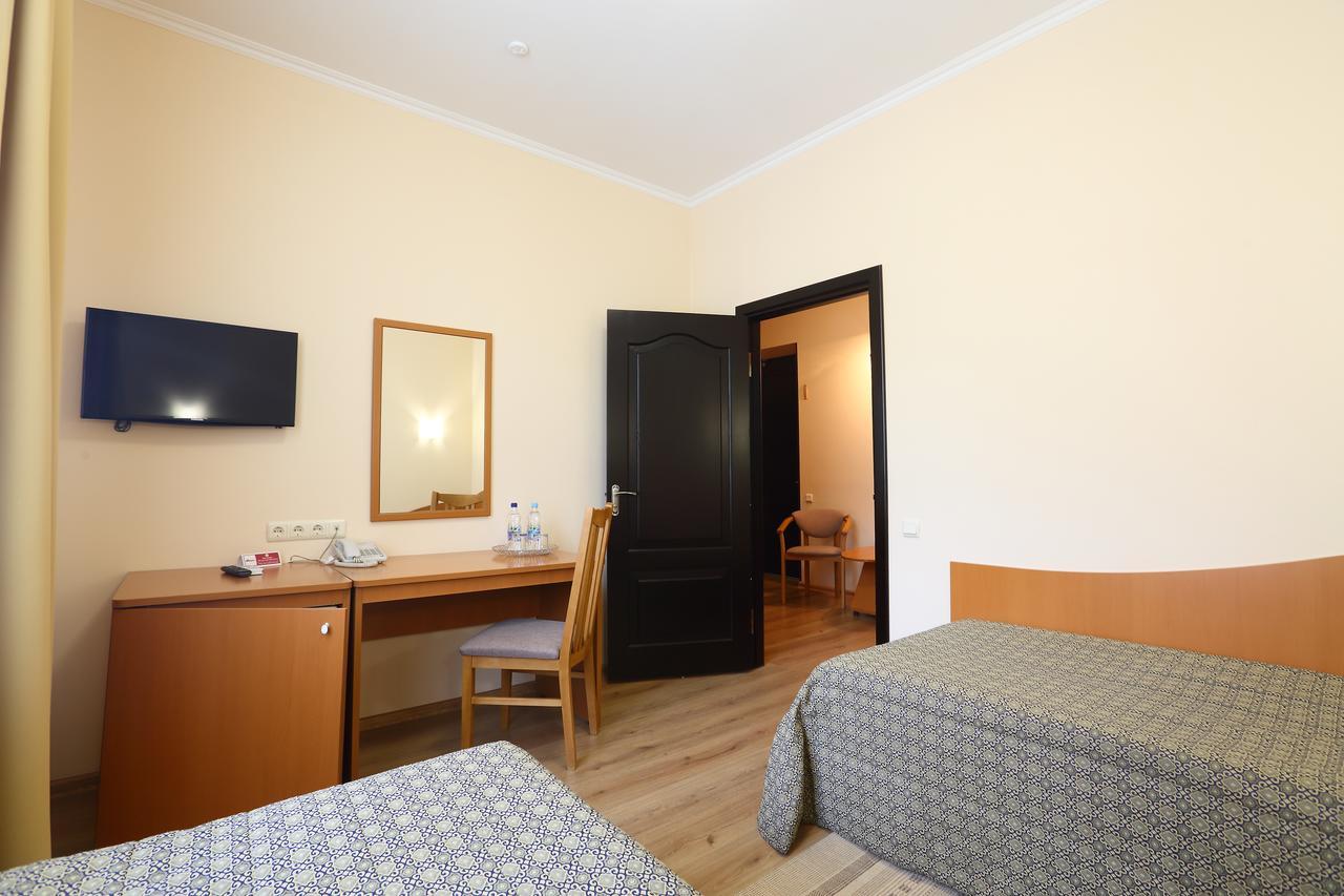 Oberig Hotel Kyiv Exterior photo