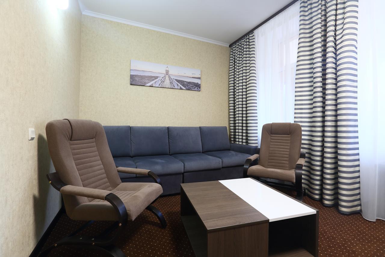 Oberig Hotel Kyiv Exterior photo